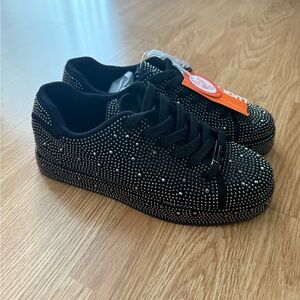Elegant Black Women's Sneakers with Rhinestone Detailing